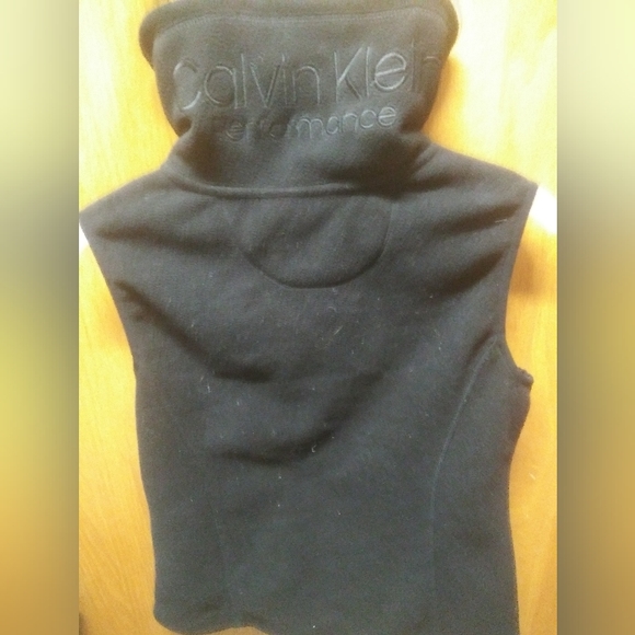 Calvin Klein Vest - Picture 2 of 2